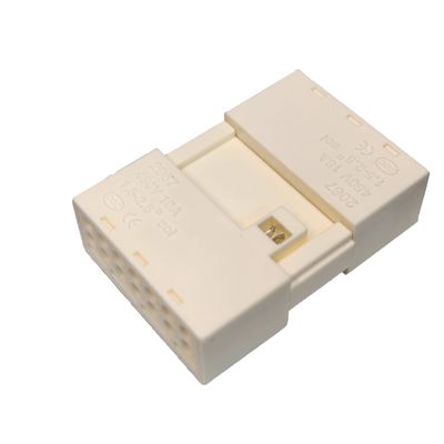 White 450V 16A LED Light Connectors with 15mm Center Space